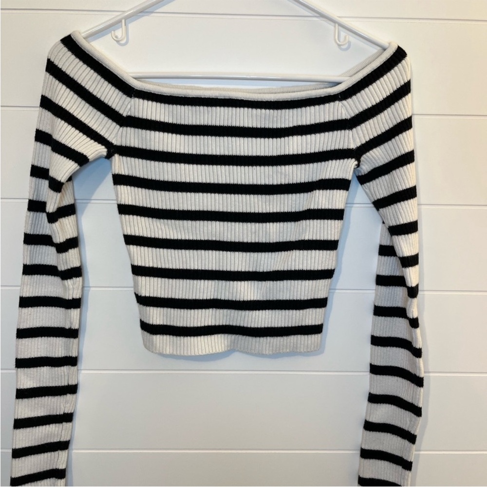 Hollister‎ Black and White Knit Top Fall Preppy Whimsical - Picture 7 of 7